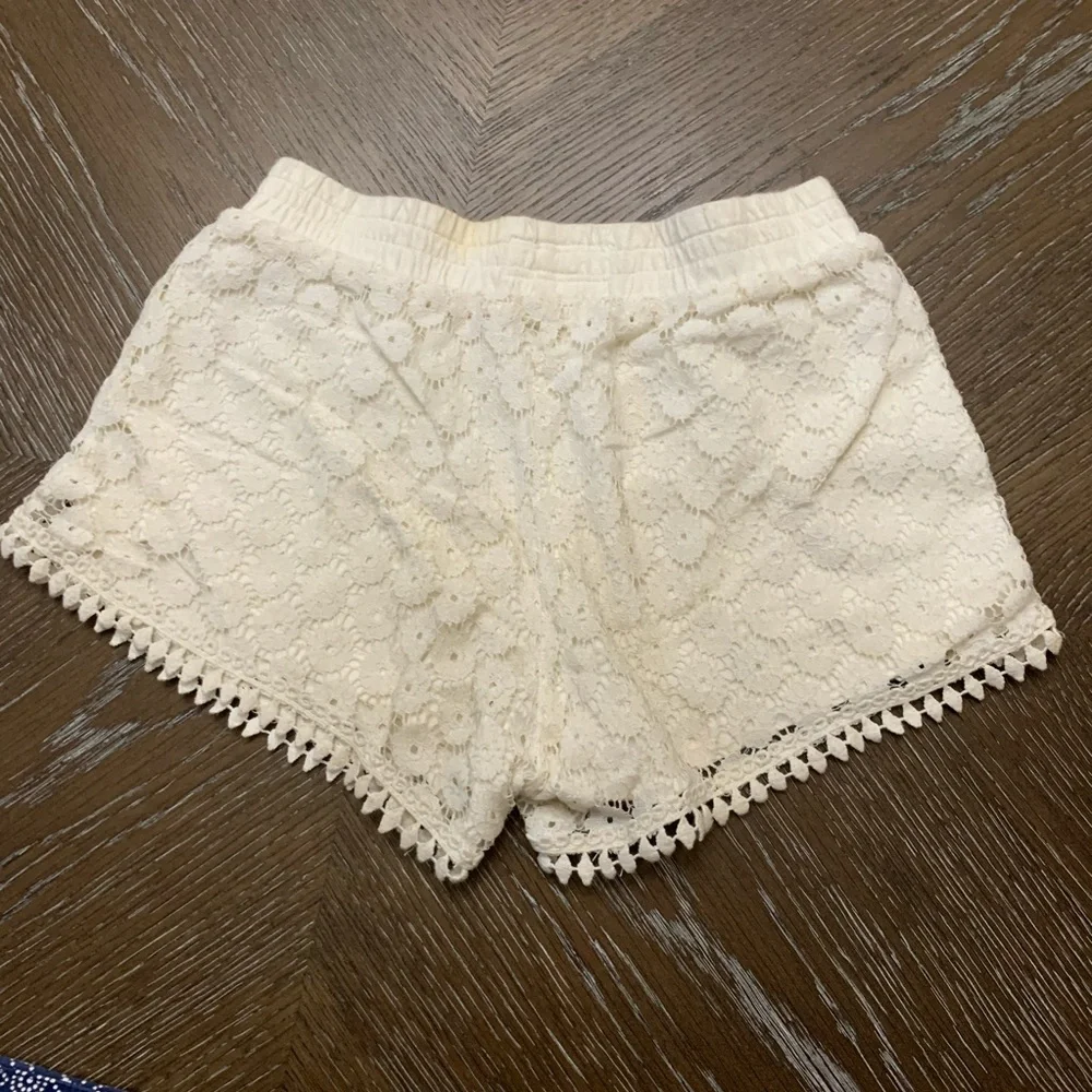 Xhilaration Off white lace shorts Size 6X
